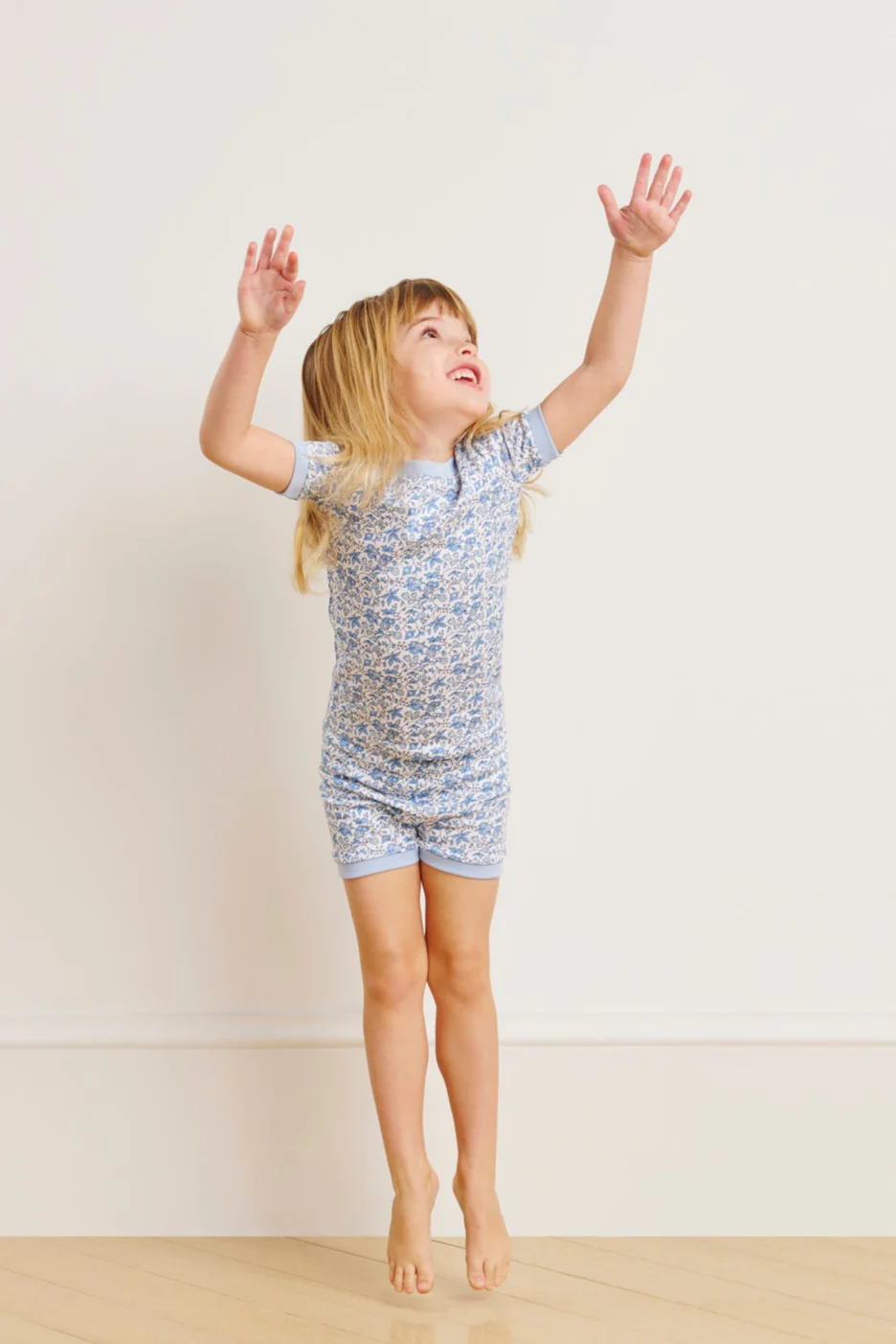 Kids Shorts Set in Delft Blue Garden Floral - Image 3